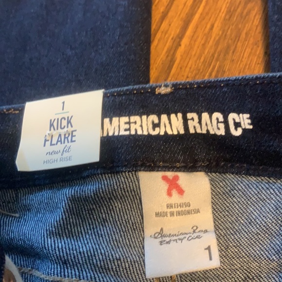 American Rag Kick Flare New Fit High Rise Jeans, Size 1, EUC, MAKE AN OFFER!!! - Picture 4 of 12